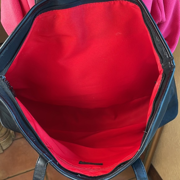 DKNY overnight tote - Picture 5 of 7